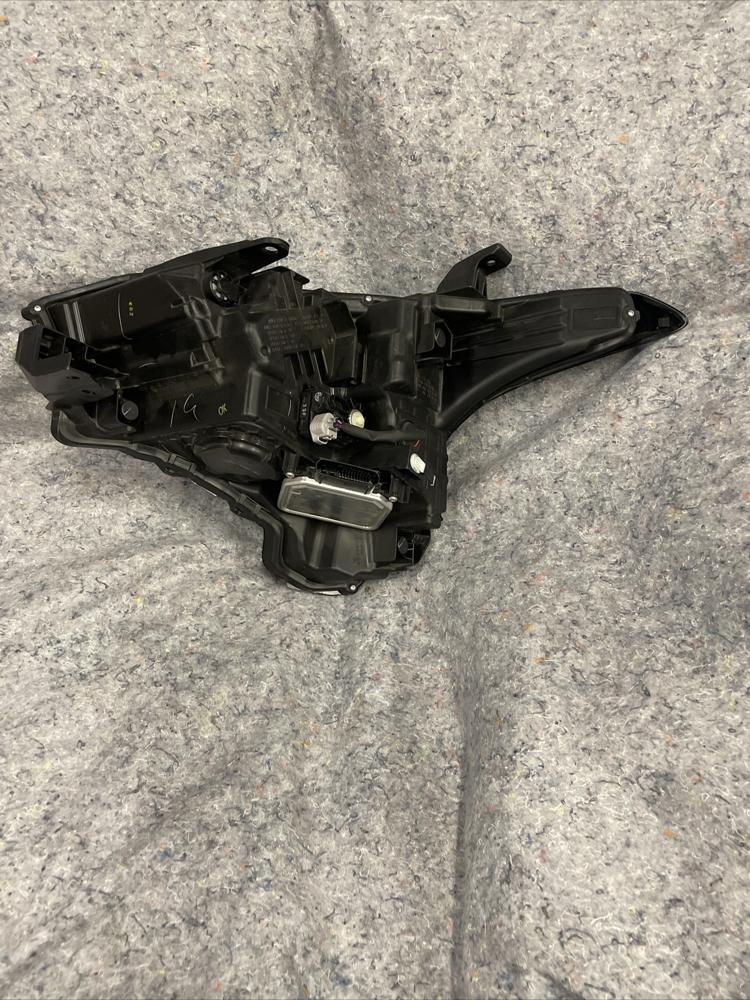2022 2023 Toyota Tundra Headlight Passenger Right Full LED Projector Type OEM – photo 2