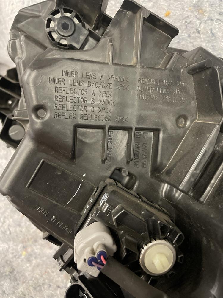 2022 2023 Toyota Tundra Headlight Passenger Right Full LED Projector Type OEM – photo 4