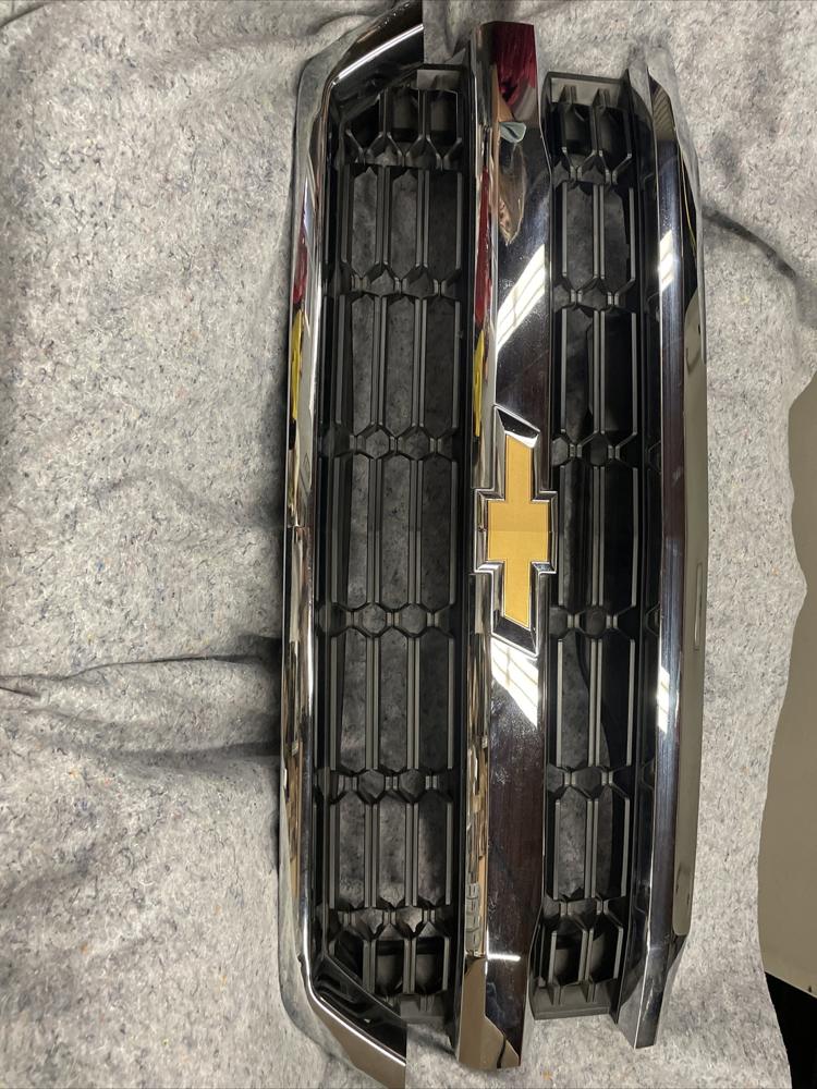 2016-2018 Chevy Silverado 1500 Grill Grille Assemble Chrome 23380362 New OEM – photo 1