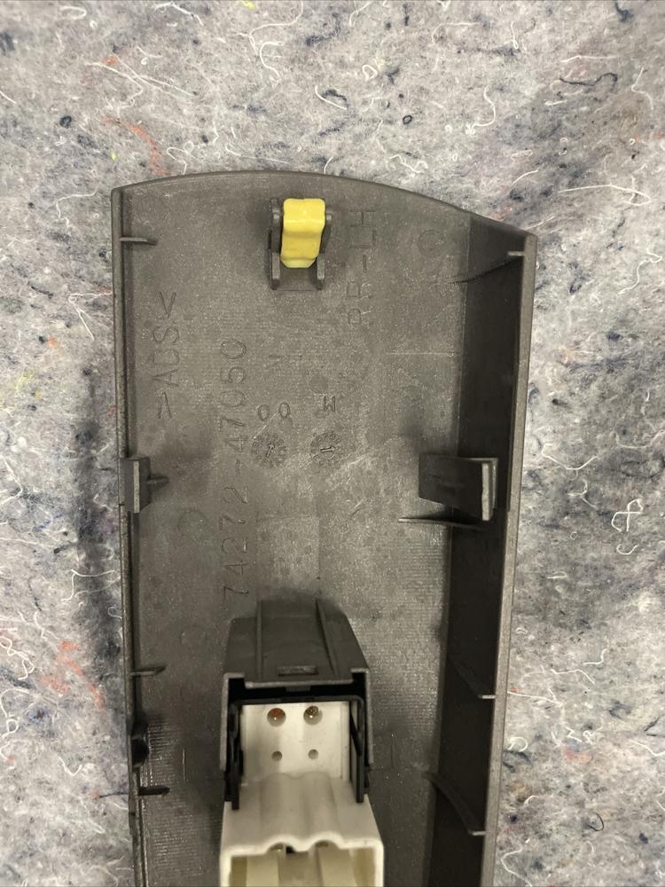 2010 Toyota Prius Right Window Switch OEM 7427247050 – photo 3