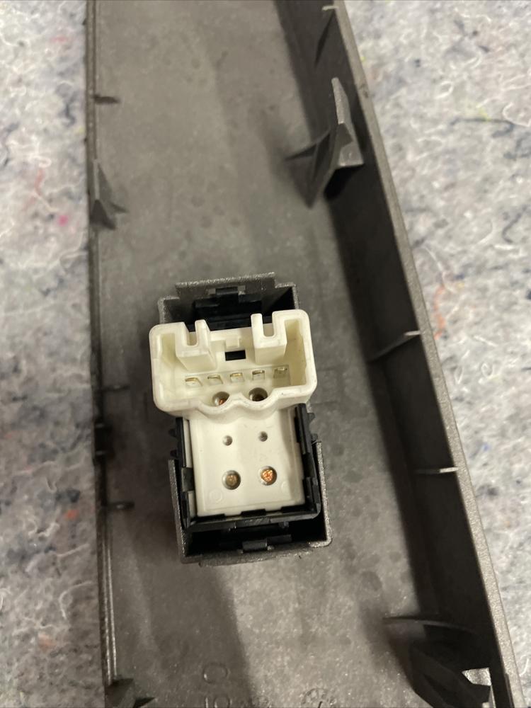 2004 Toyota Prius Right Window Switch OEM 7427147050 – photo 3