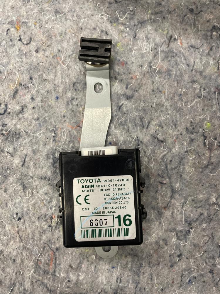 2004-2009 Toyota Prius Electrical Key Oscillator Unit 89991-47030 – photo 1