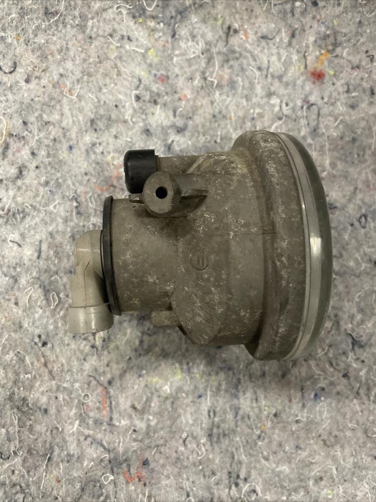 2004-2009 Toyota Prius Front Bumper Right Fog Light Foglight OEM – photo 4