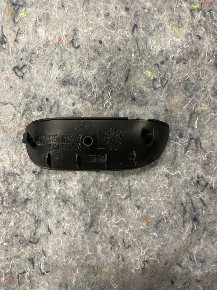 2009-2017 Jeep Driver Side Door Handle Inner Cover Trim Panel OEM 86013322 – photo 2