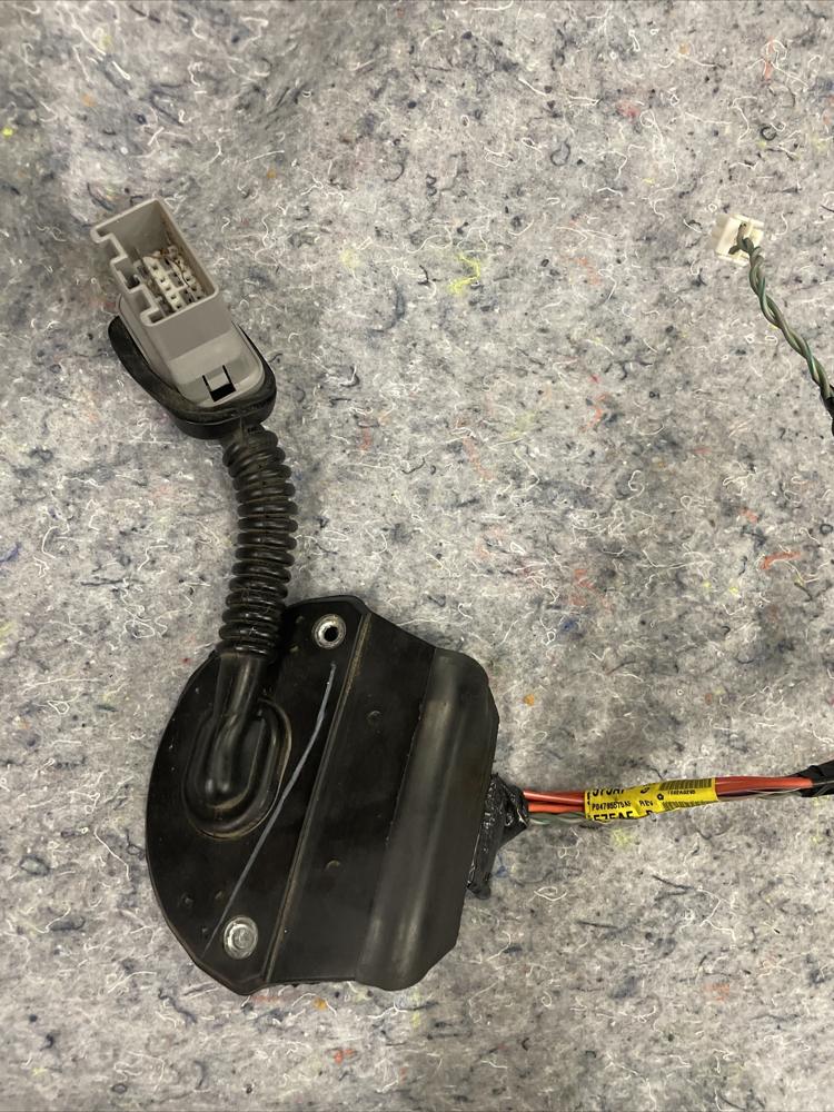 07-17 Jeep Patriot RH Rear Passenger Door Power Wiring Harness P05267790AE OEM – photo 2