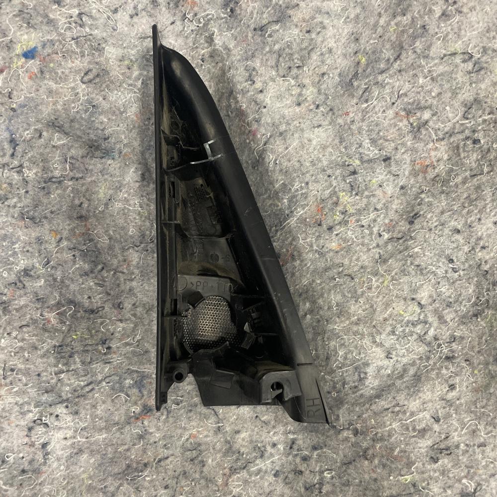 Toyota Prius 2005 Front Right Door Tweeter Speaker Corner Cover 67491-47020 C69 – photo 2
