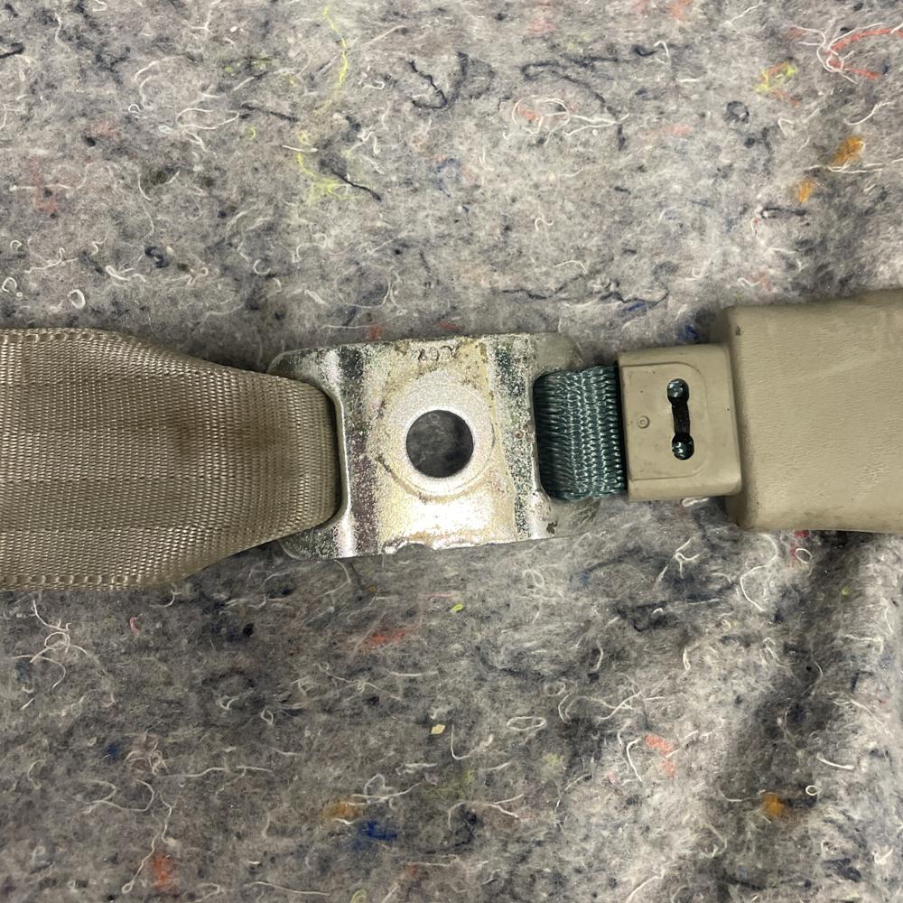 L/r Left Rear Dual Seat Belt Buckle /tan 04-05 Prius S-4P E034601 – photo 3