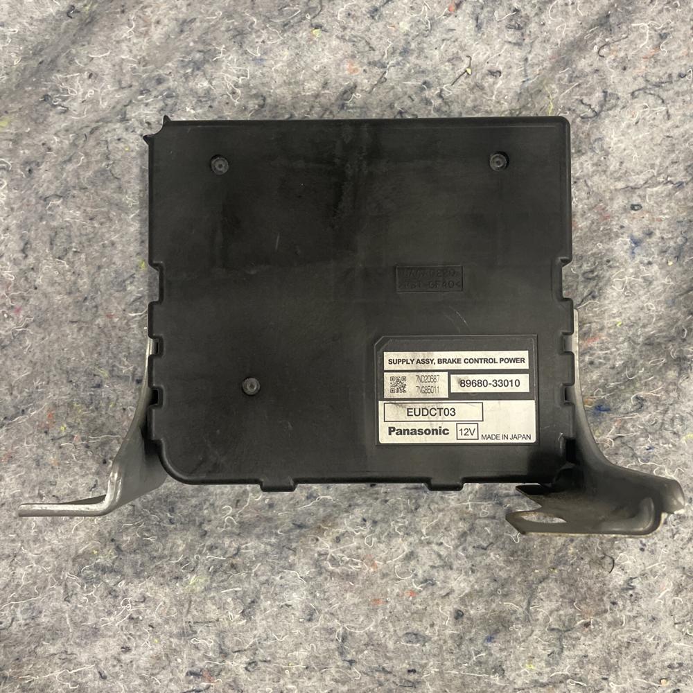 04-09 Toyota Prius Brake Power Supply Computer Control Module OEM 89680-33010 – photo 1