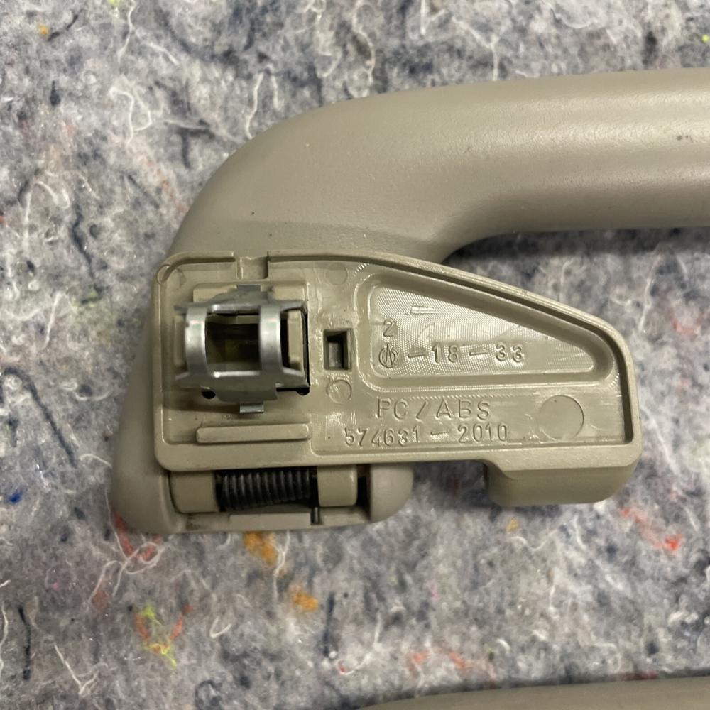 2010-2015 Toyota Prius Rear Grab Handle OEM 574681 - 2010 – photo 4