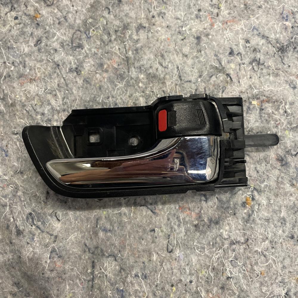 2005 Toyota Prius Front Right Passenger Side Interior Door Handle OEM89273-47020 – photo 1