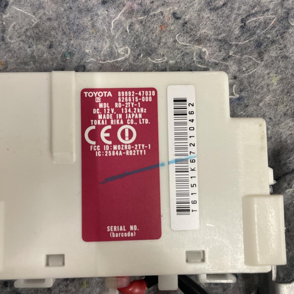04-09 Toyota Prius Smart Key Indoor Oscillator Control Module OEM 89992-47030 – photo 2