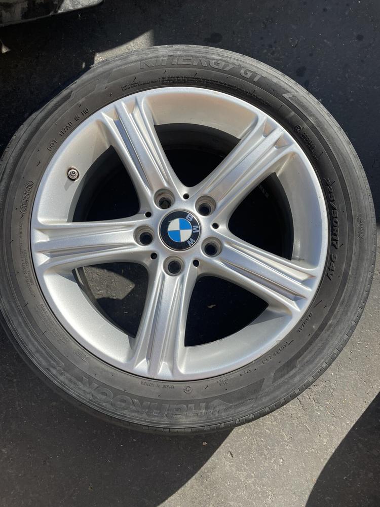 2012-2015 BMW 320I F30 Base Wheel Rim with Tire 7.5X17 OEM 7.50X17H2 – photo 1