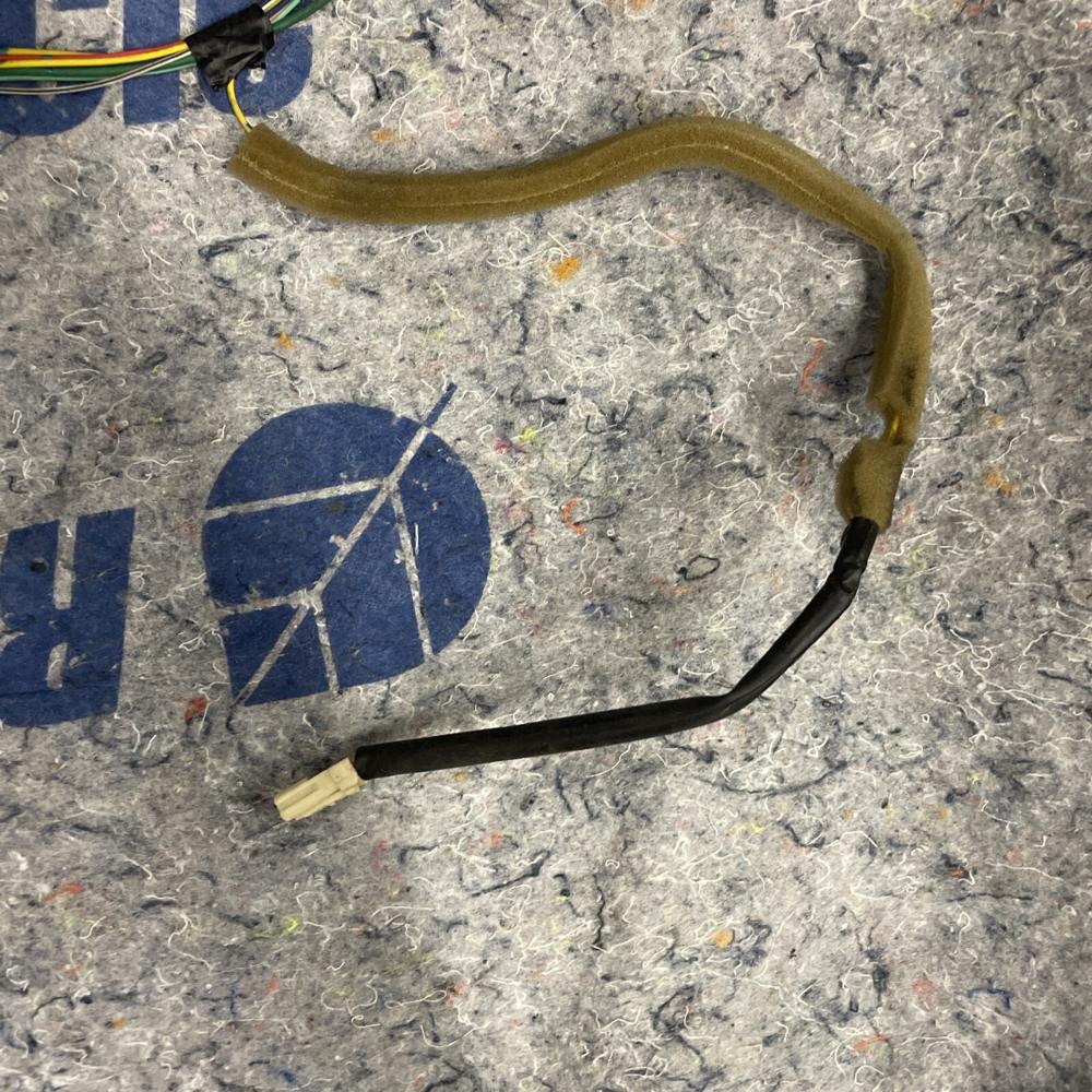 04-09 Toyota Prius Front Left Door Wire Wiring Harness 8215247750 – photo 2