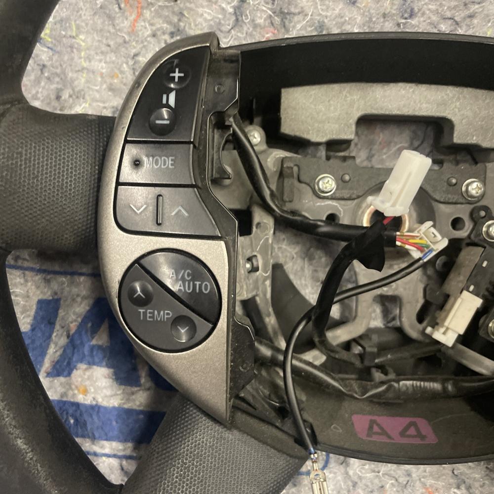 04-09 Toyota Prius Black Steering Wheel w/ Switch Controls OEM 156267065575 – photo 3