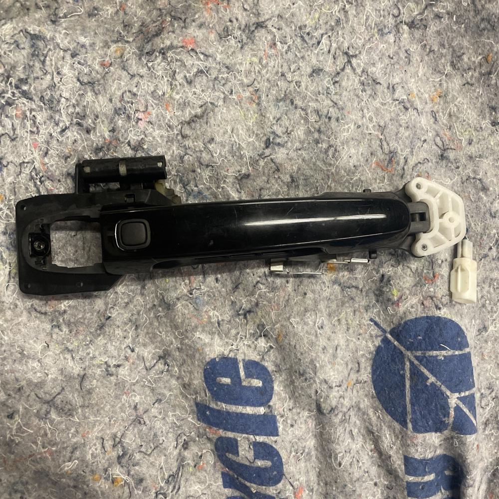 04-09 Toyota Prius Front Right Exterior Door Handle OEM 156267100386 – photo 1