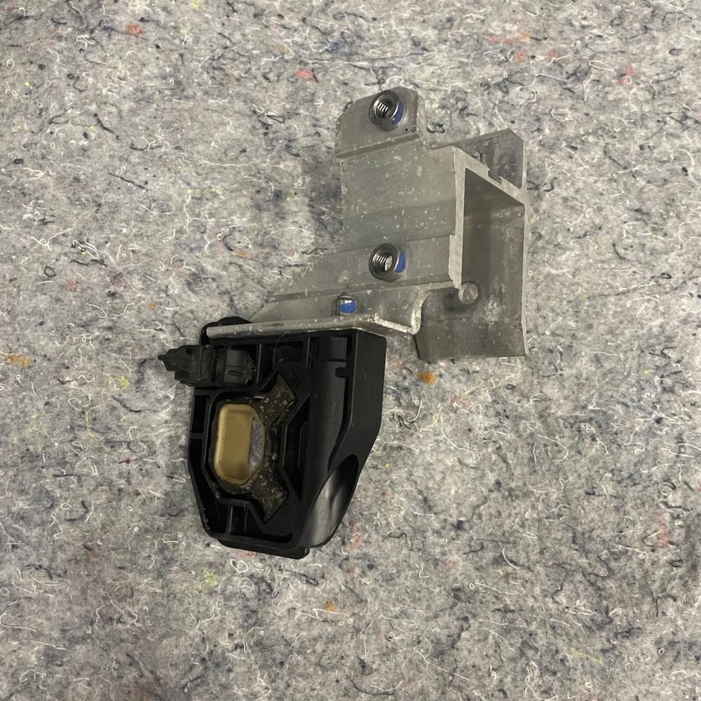 2016-2020 BMW 430I Radiator Bracket Factory OEM 145324-10/0112767A – photo 3