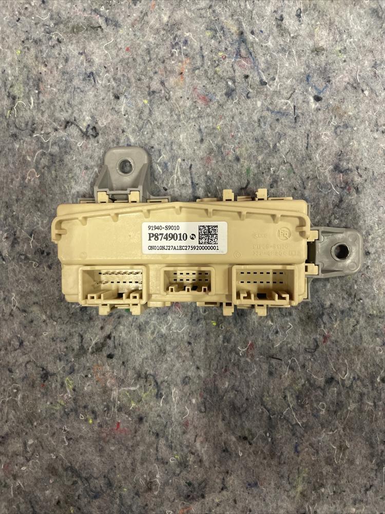 2024 Kia Telluride S OEM Front Dash Junction Fuse Relay Box Control Module – photo 1