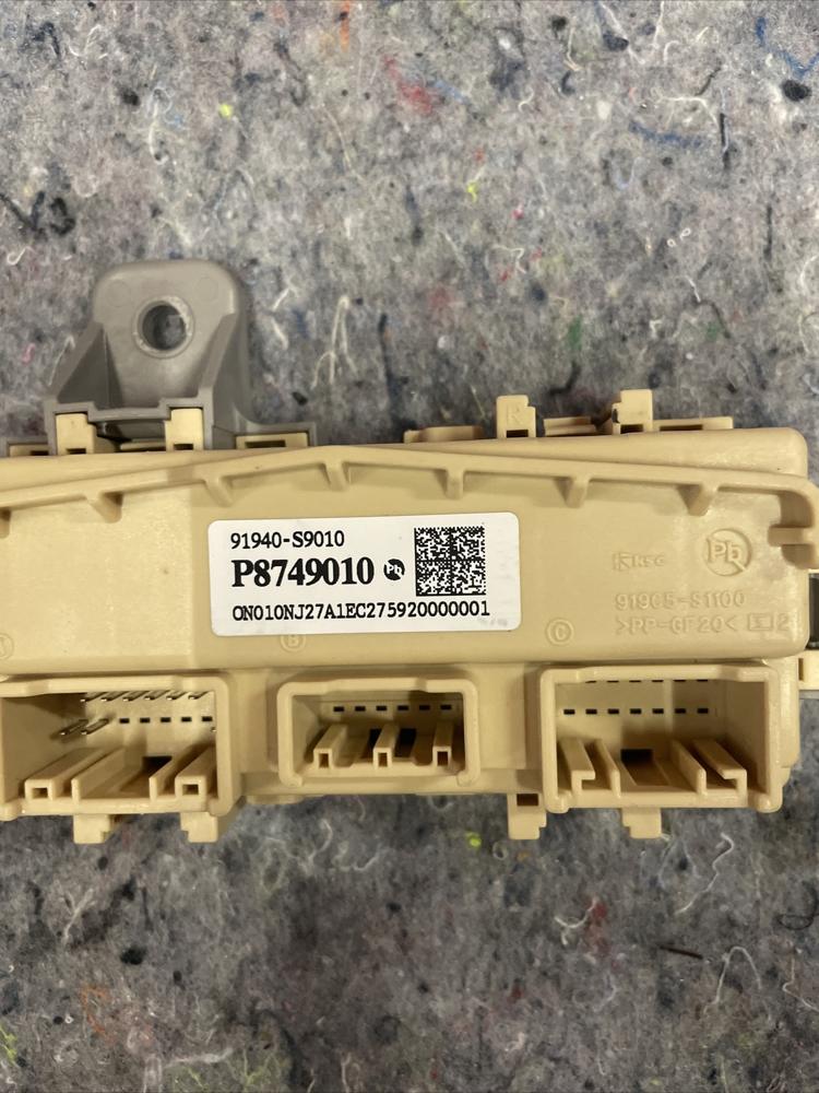 2024 Kia Telluride S OEM Front Dash Junction Fuse Relay Box Control Module – photo 2