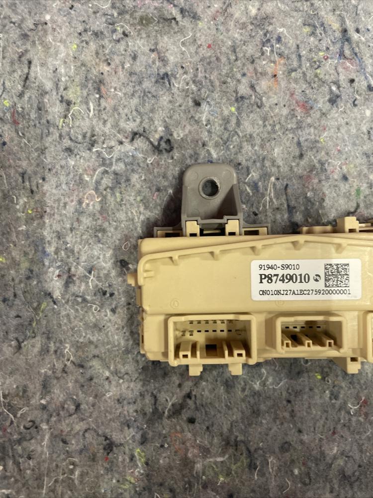 2024 Kia Telluride S OEM Front Dash Junction Fuse Relay Box Control Module – photo 4