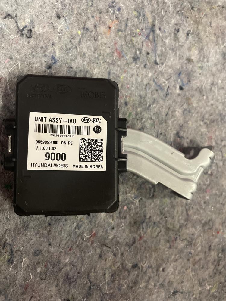 2023 Kia Telluride OEM Unit Assembly Identity a Iau Control Module 95590S9000 – photo 1