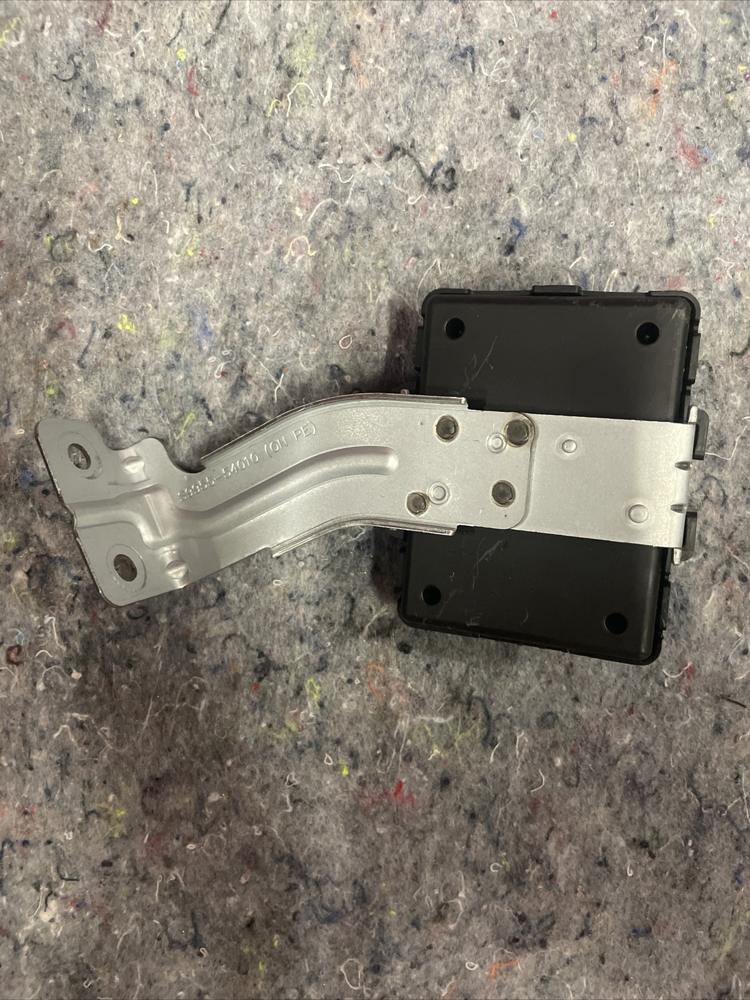2023 Kia Telluride OEM Unit Assembly Identity a Iau Control Module 95590S9000 – photo 3