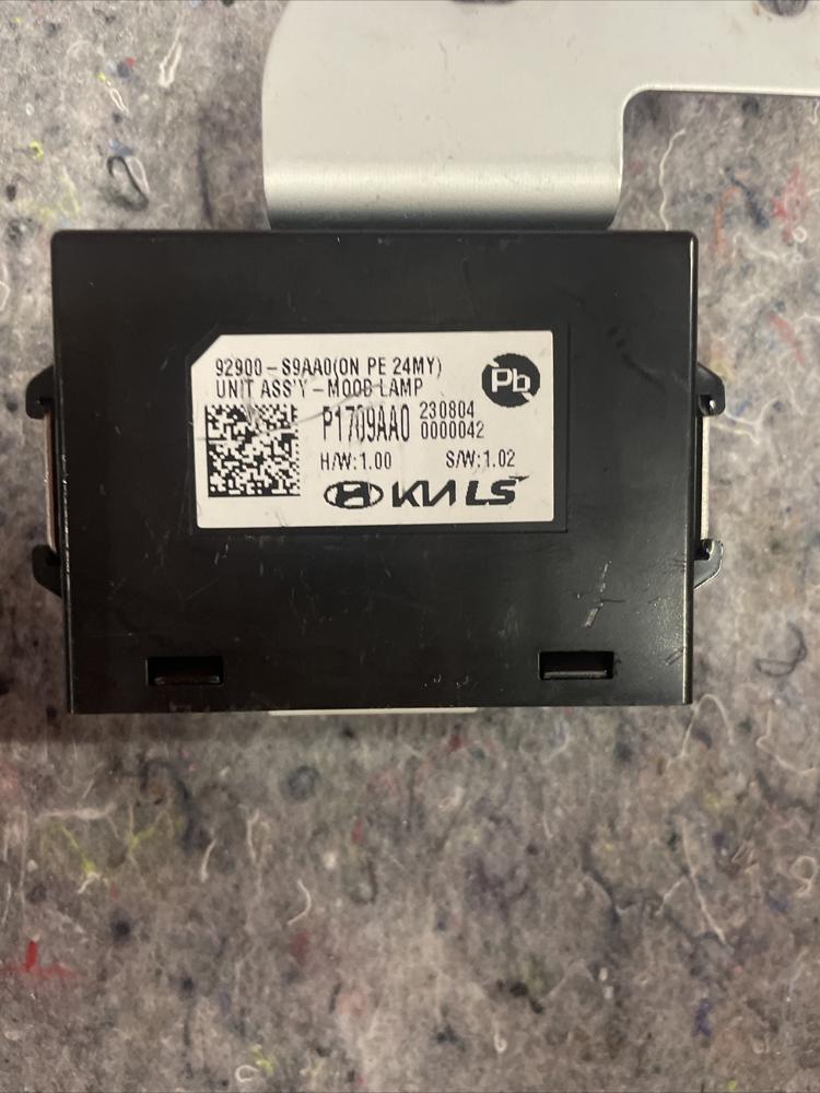 Kia Telluride Mood Light Lamp Control Module Unit OEM 2024 – photo 2