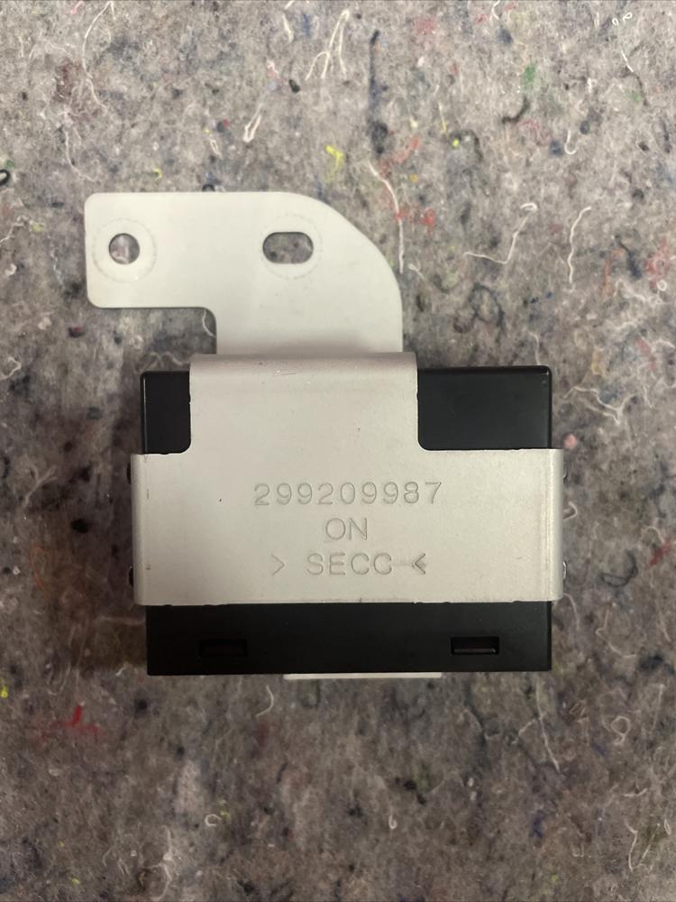 Kia Telluride Mood Light Lamp Control Module Unit OEM 2024 – photo 3