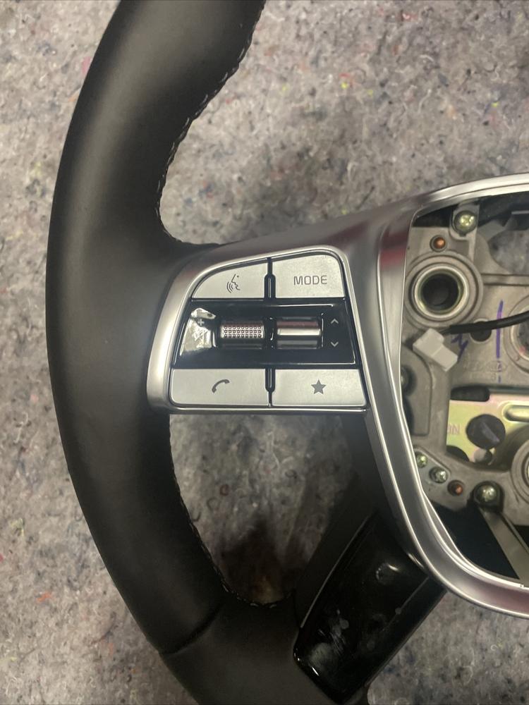 2024 Kia Telluride, Steering Wheel 230925 0000107 – photo 4
