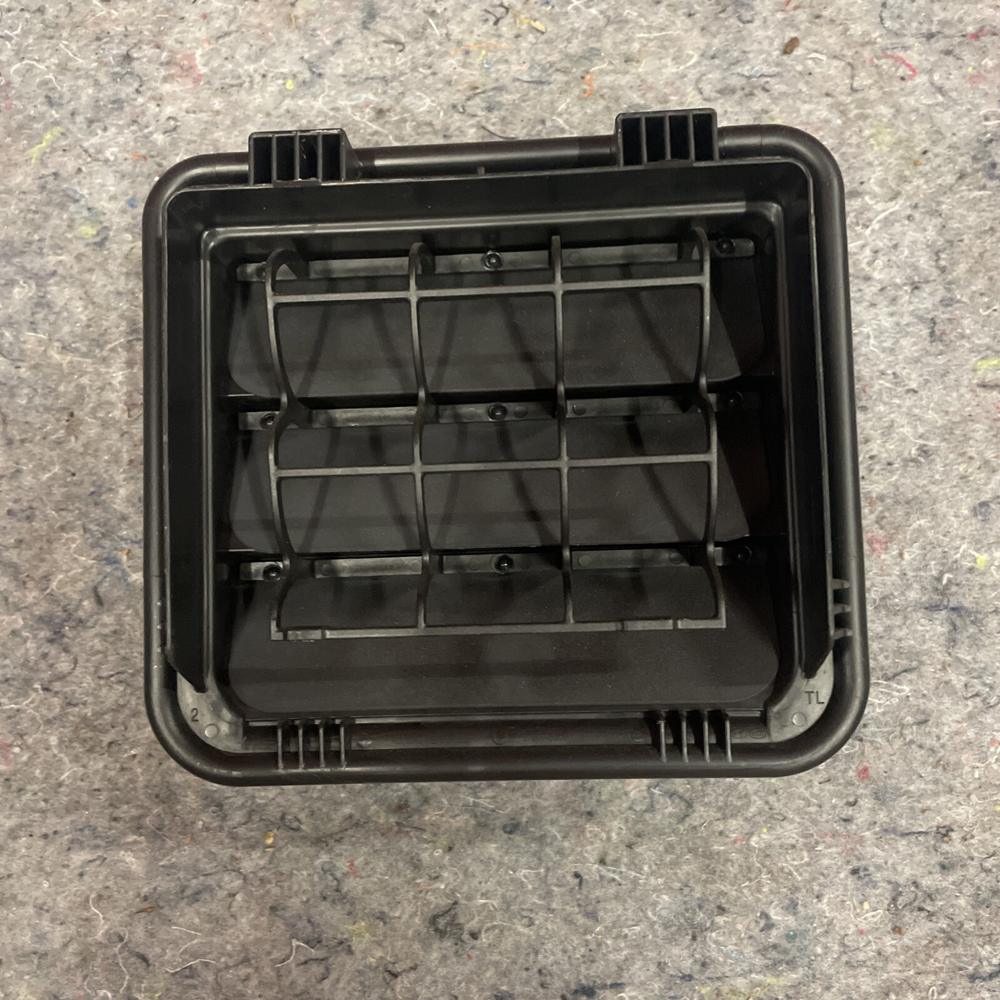 Kia Sportage Rear Left Quarter Air Drafter Pressure Vent Grille OEM 2024 – photo 3