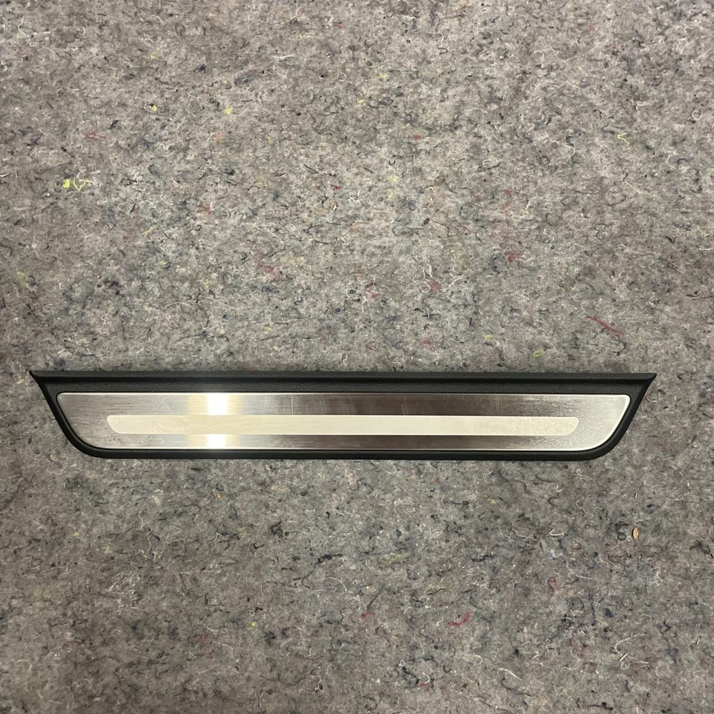 Kia Telluride Front Rear Door Sill Step Scuff Plate Trim Cover OEM 2024 LH – photo 1