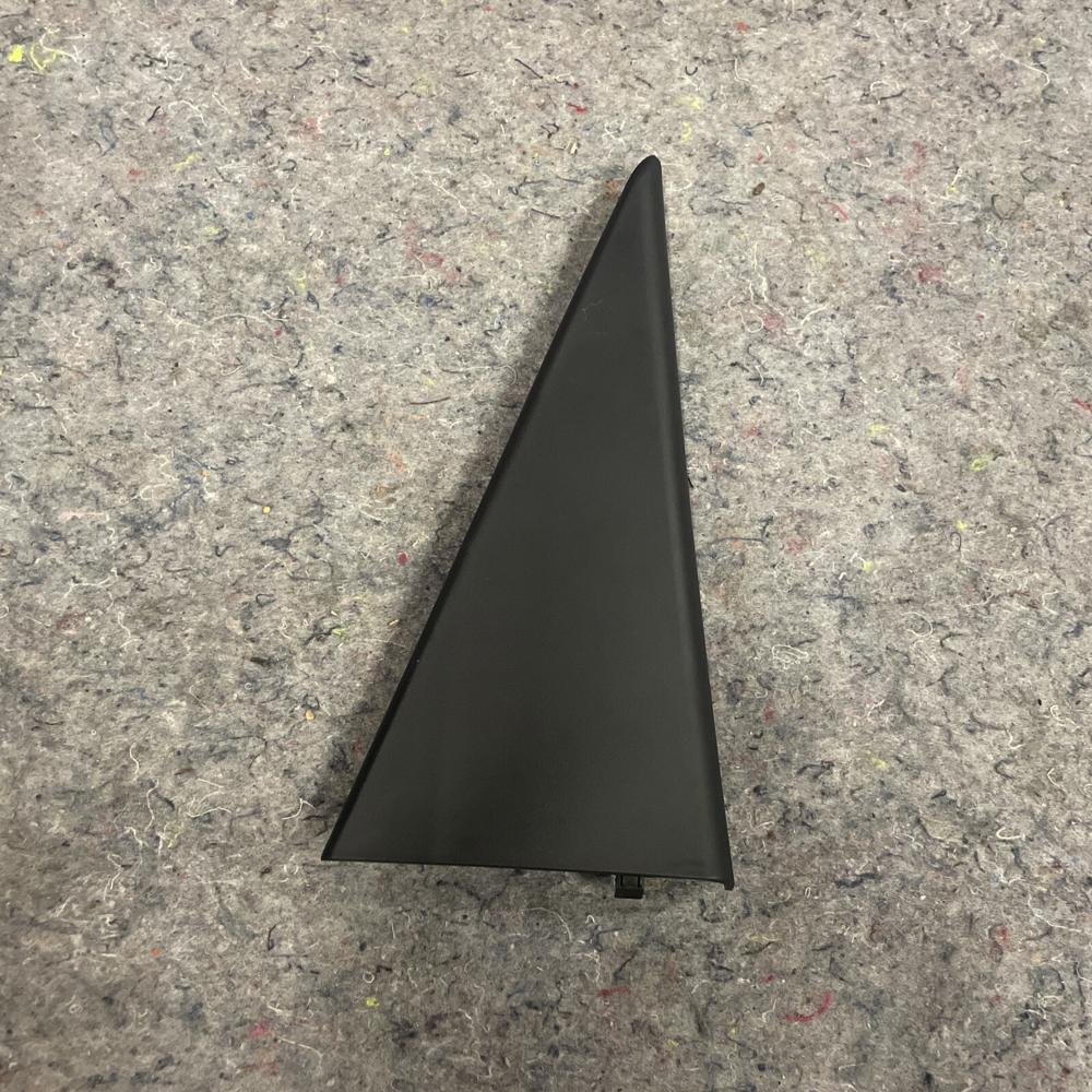 2024 Kia Telluride Rear LH Door Trim Corner Cover Panel OEM – photo 1