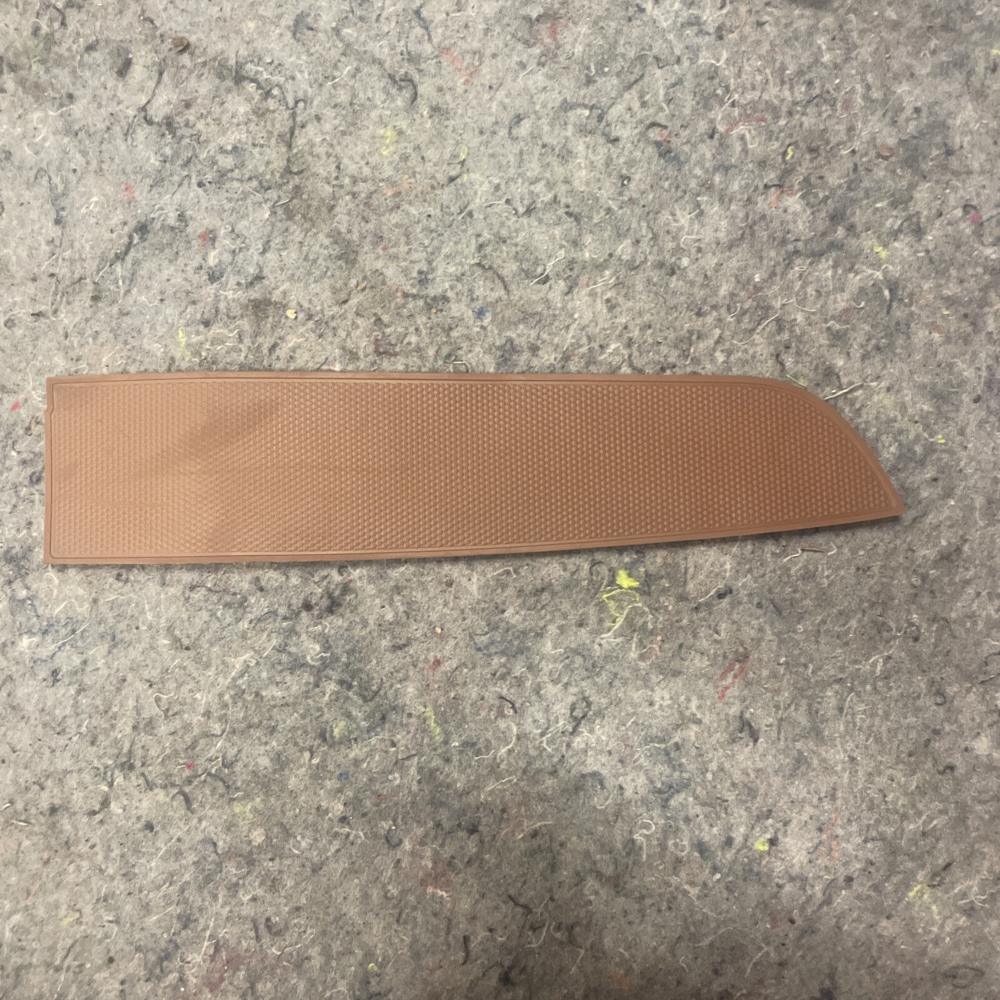 Kia Telluride Dashboard Trim 2024 82742-S9000 Petrol Rr LH – photo 1