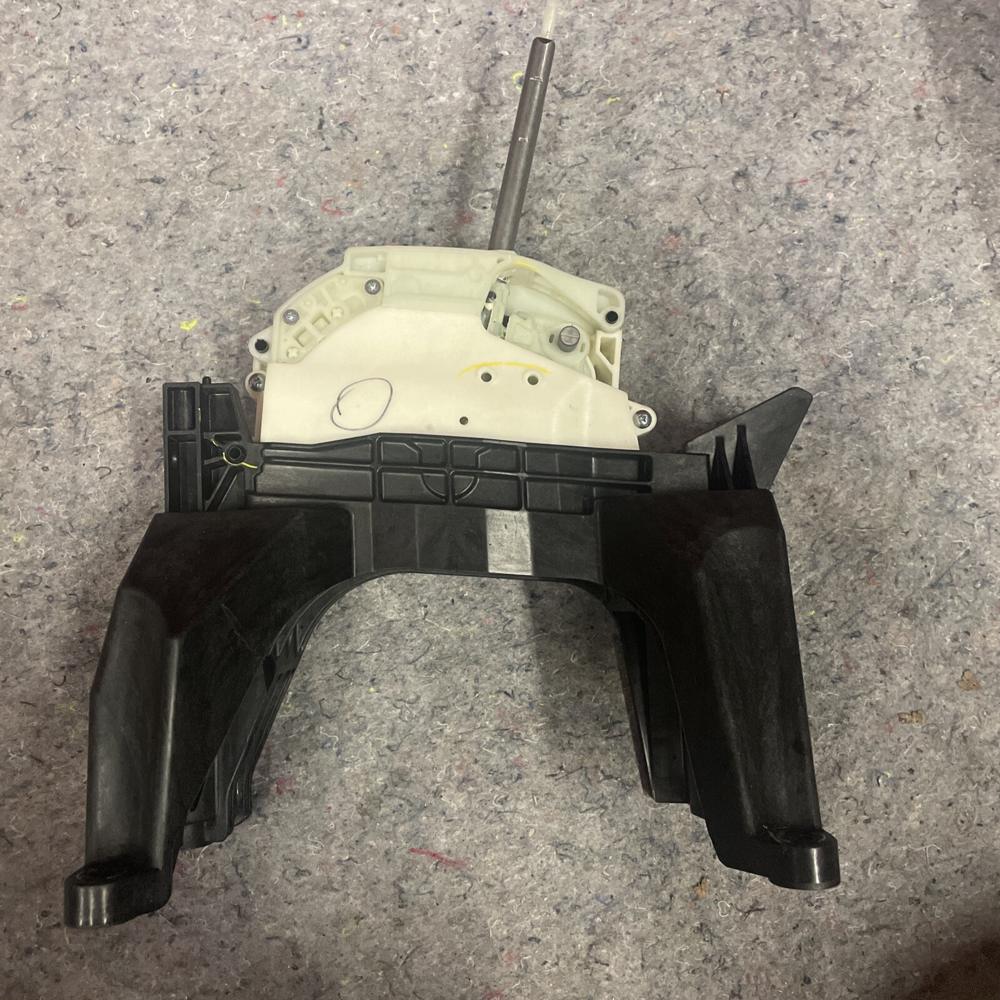 2024 Kia Telluride Automatic Transmission Floor Shifter – photo 1