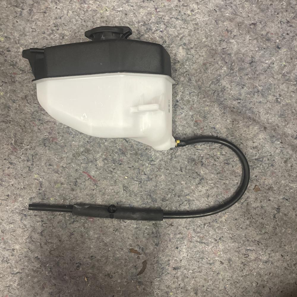 2024 Kia Telluride Radiator Coolant Overflow Bottle Reservoir Tank OEM – photo 1