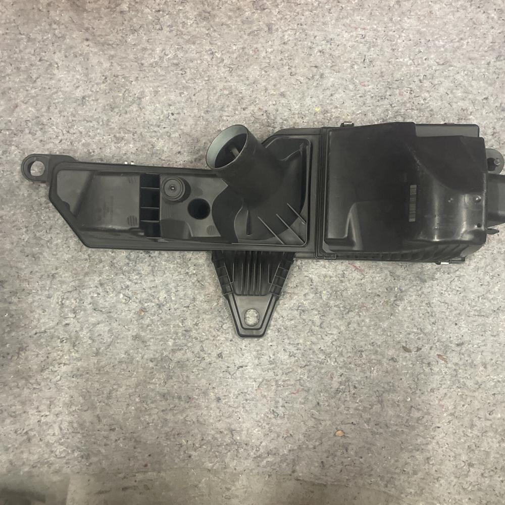 BMW 2 Series 3 Petrol Air Filter Box Housing 1371-7597589 OEM – photo 3