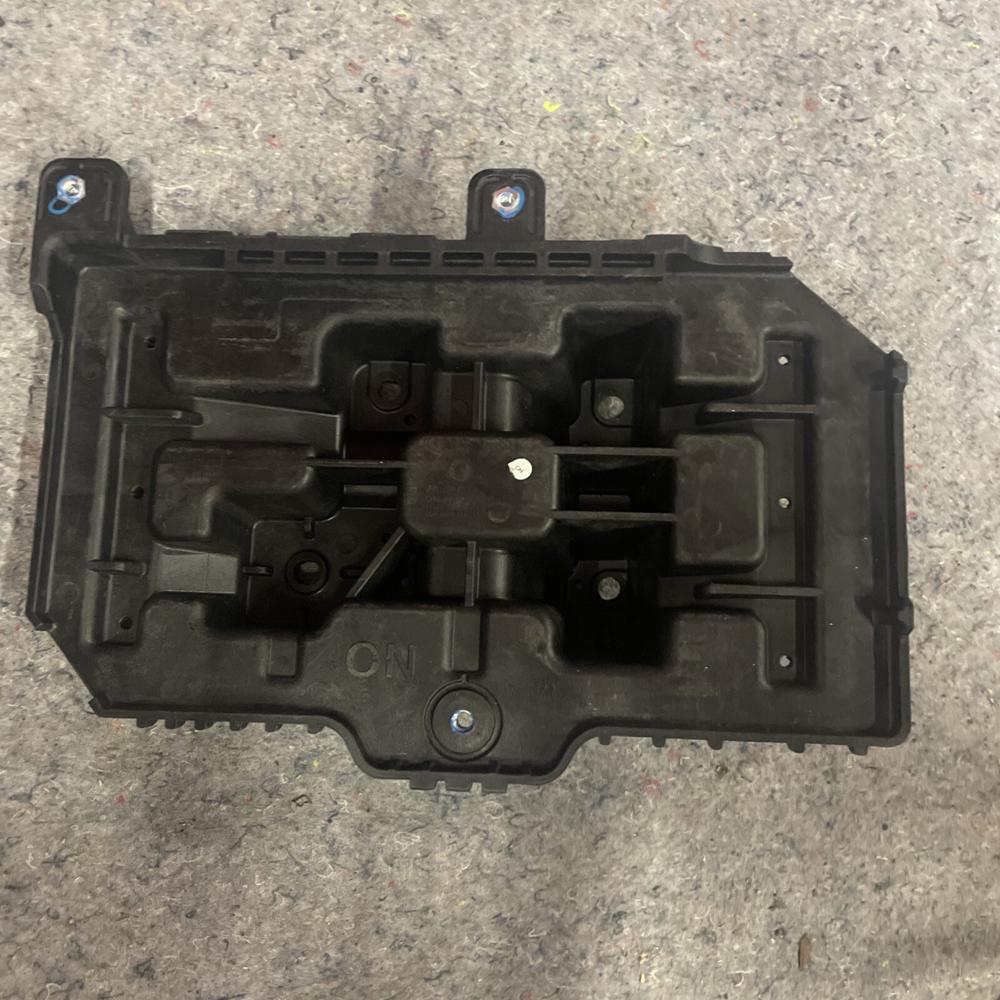 OEM 2024 Genuine Kia Telluride Battery Tray Assembly 37150S9000 – photo 4