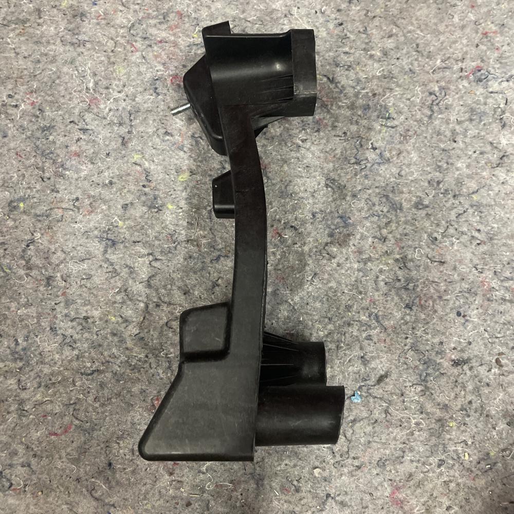 2024 Kia Telluride Gas Pedal Accelerator Mount Bracket Support OEM – photo 4