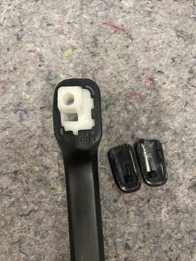 2024 Kia Telluride S OEM Side B Pillar Grab Handle – photo 4