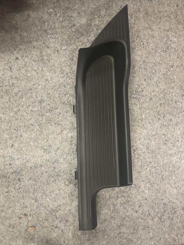 2024 Kia Telluride Rear Right Inner Door Sill Scuff Plate OEM 85875S9000 OEM – photo 1