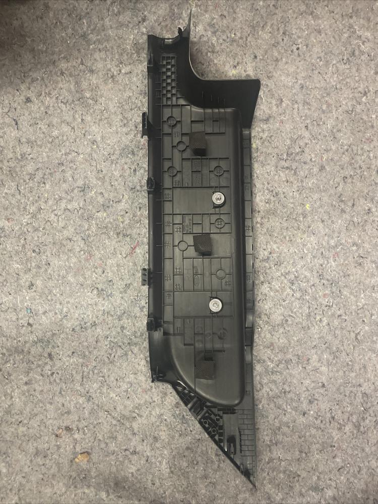 2024 Kia Telluride Rear Right Inner Door Sill Scuff Plate OEM 85875S9000 OEM – photo 2