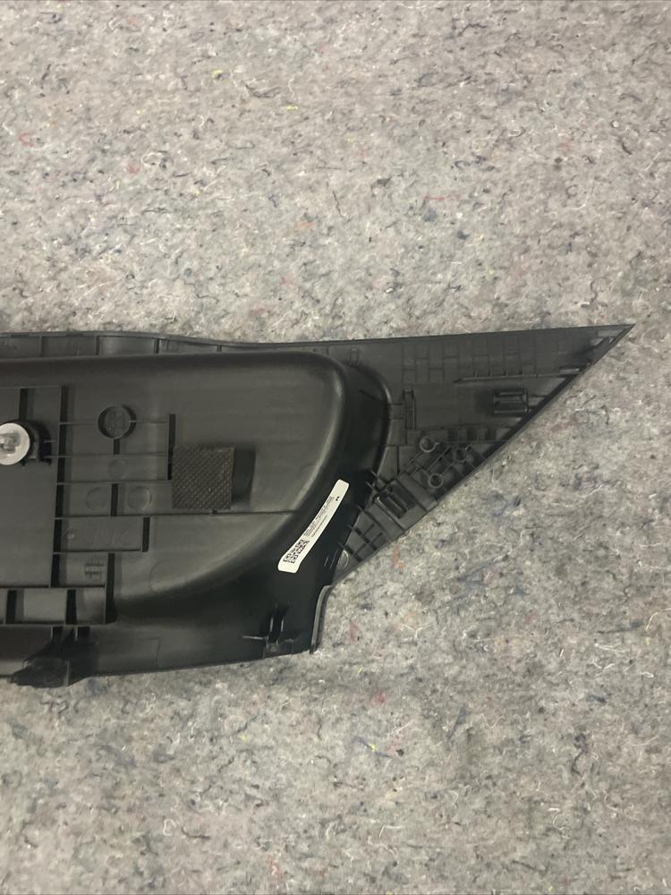 2024 Kia Telluride Rear Right Inner Door Sill Scuff Plate OEM 85875S9000 OEM – photo 3