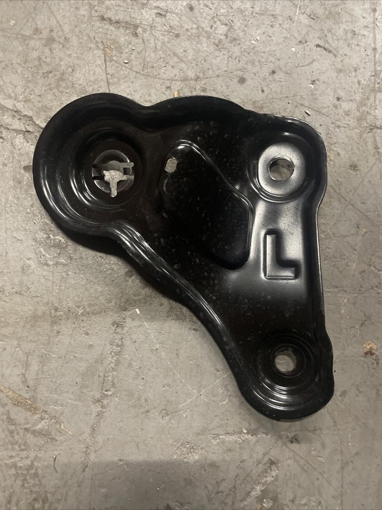 Kia Telluride Front Subframe Crossmember Left Side Stay Bracket OEM 2024 – photo 1