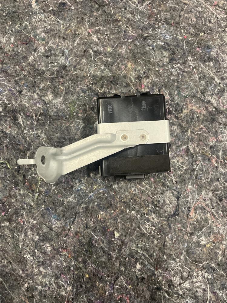 2006-2009 Toyota Prius Tire Pressure TPMS Monitor Module – photo 3