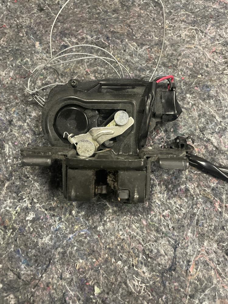2004-2009 Toyota Prius Rear Tailgate Tail Gate Latch W Lock Actuator OEM – photo 2