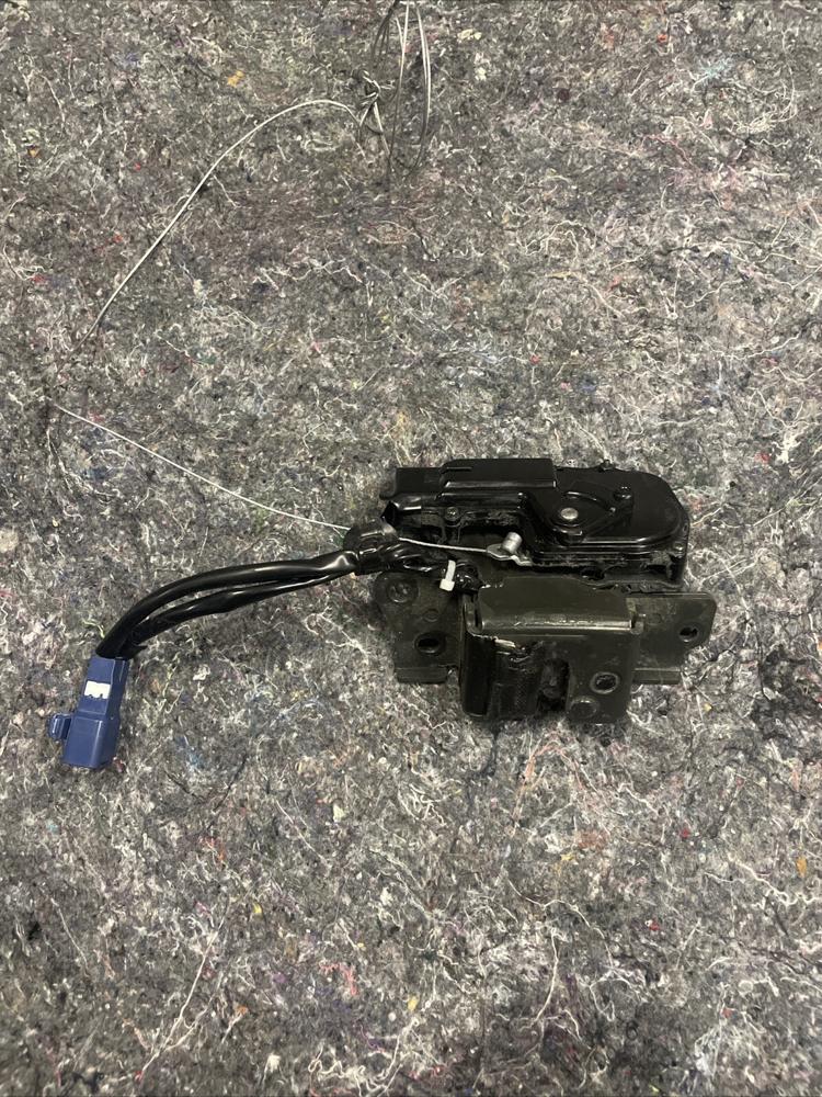 2004-2009 Toyota Prius Rear Tailgate Tail Gate Latch W Lock Actuator OEM – photo 4