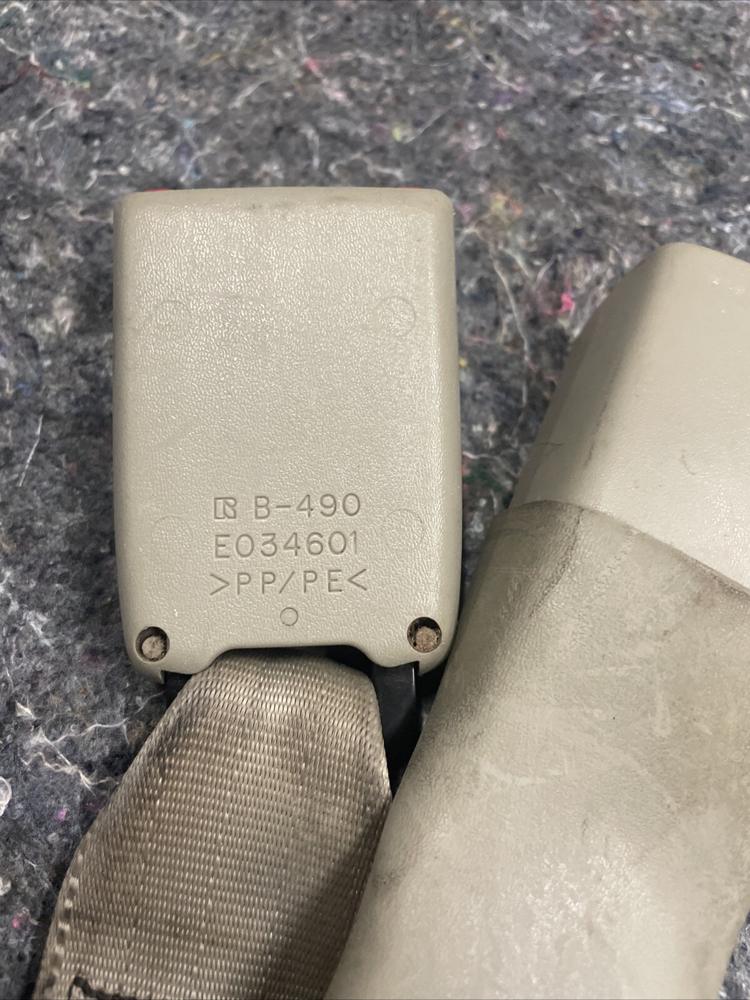 2004-2009 Toyota Prius Back Rear Center and Left Seat Belt Buckle Gray OEM – photo 3