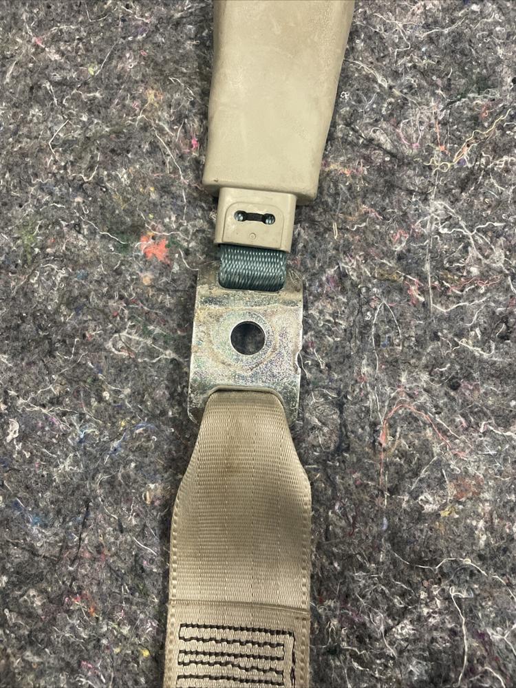 2004-2009 Toyota Prius Back Rear Center and Left Seat Belt Buckle Gray OEM – photo 4
