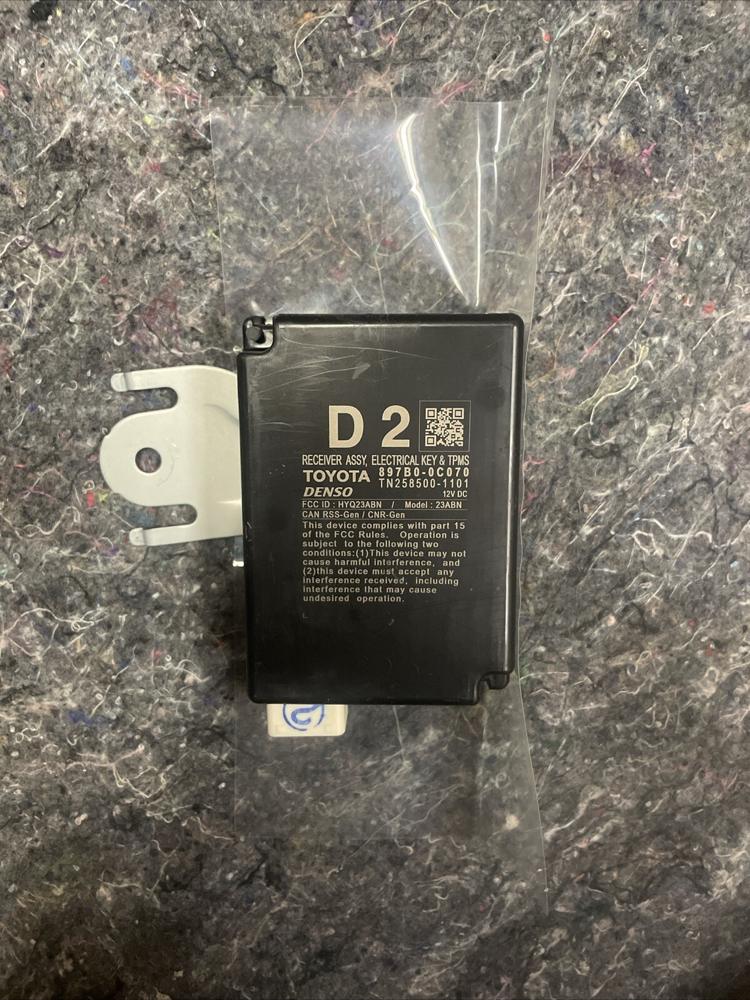 2022-2023 Toyota Tundra Tire Pressure Monitor and Electrical Key 897B0-0C070 – photo 1