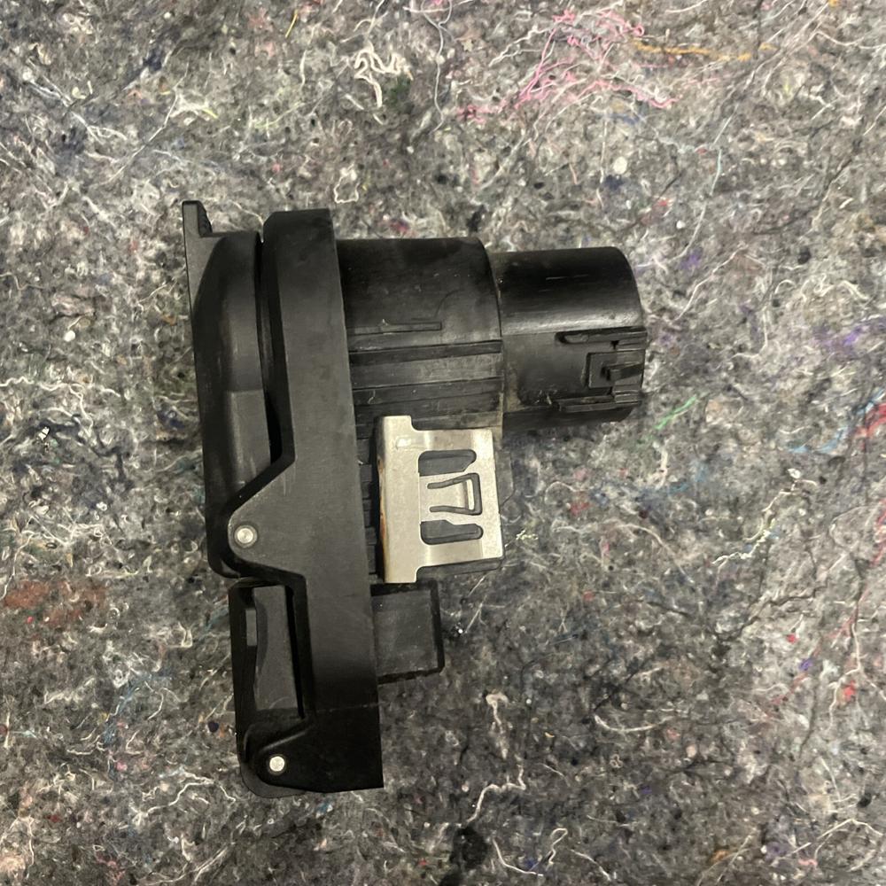 2023-2024 Ford F250 F350 F450 Truck Trailer Hitch Receiver Connector Tow Plug – photo 2