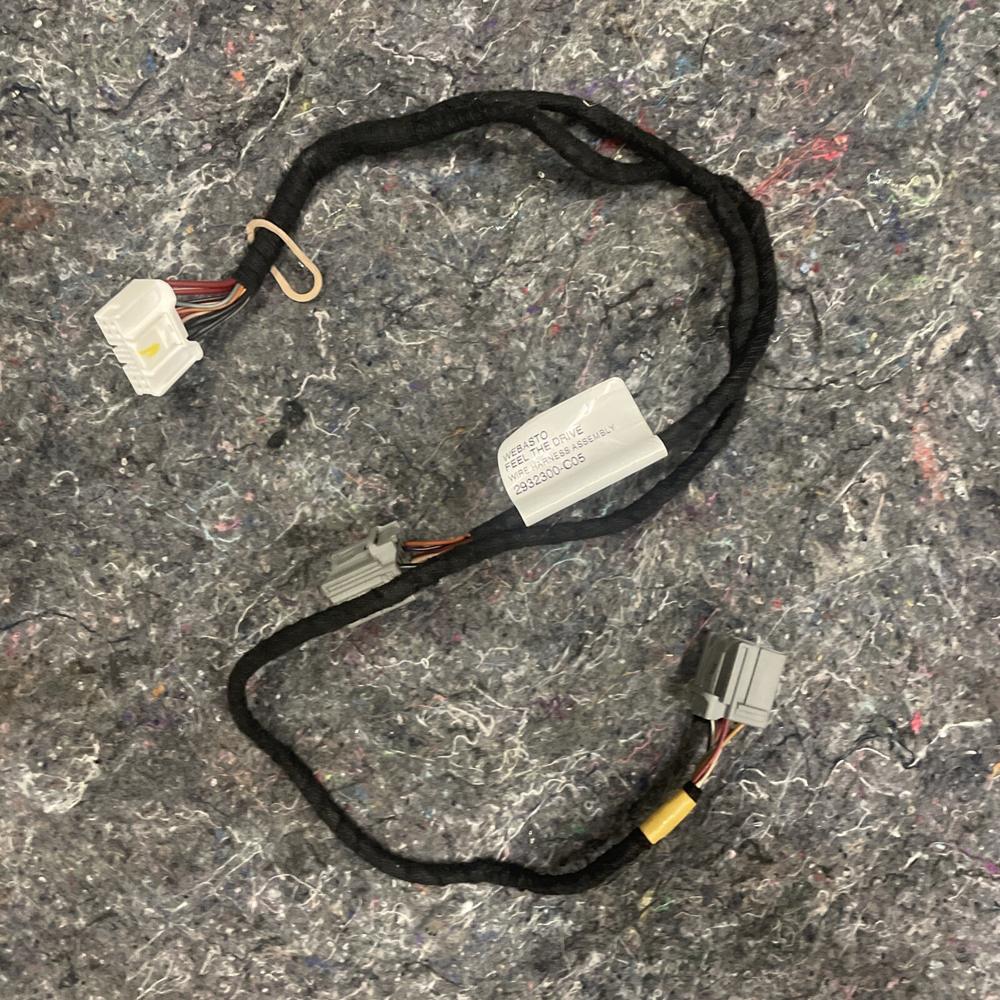 Center Console Wiring Harness 2932300-C05 – photo 1